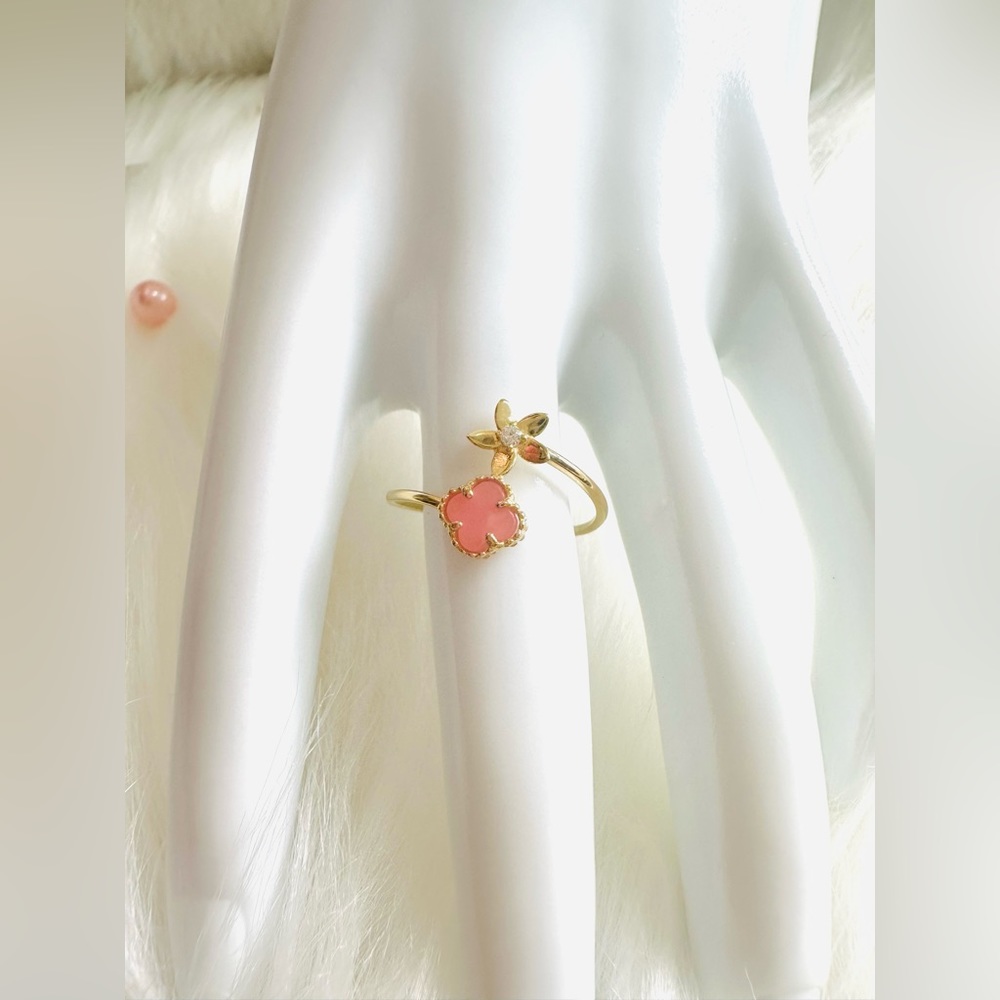 Dainty Pink Clover with Flower Ring.  💛 Real 18(18k) Karat Solid Gold Jewelry